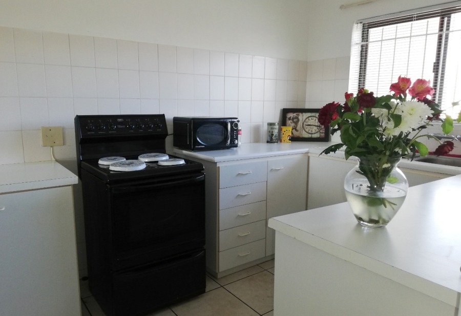 To Let 2 Bedroom Property for Rent in Beachfront Western Cape